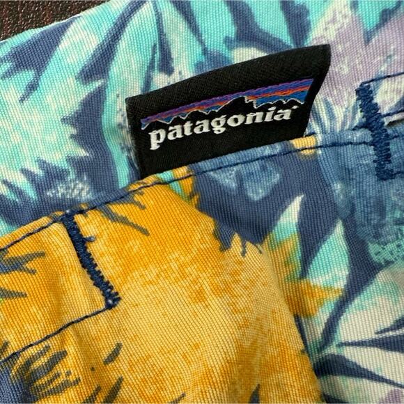 Patagonia Womens Barely Baggies Pull-On Shorts Small Floral Hawaiian 2" 57041 - Picture 3 of 7